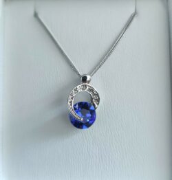 Collier CRISTAL BLEU NUIT en fer à cheval